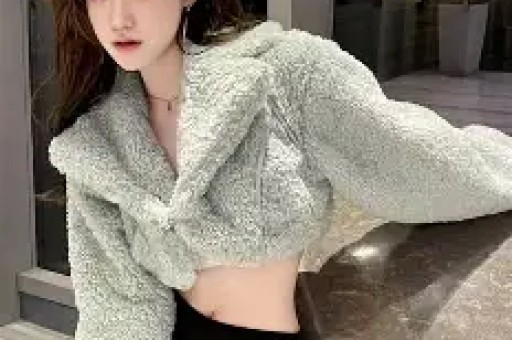 周震南父亲三度成老赖儿子同天代言高端品牌网友：有钱但不还